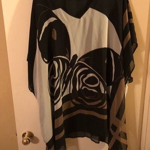 Free flowing tunic top